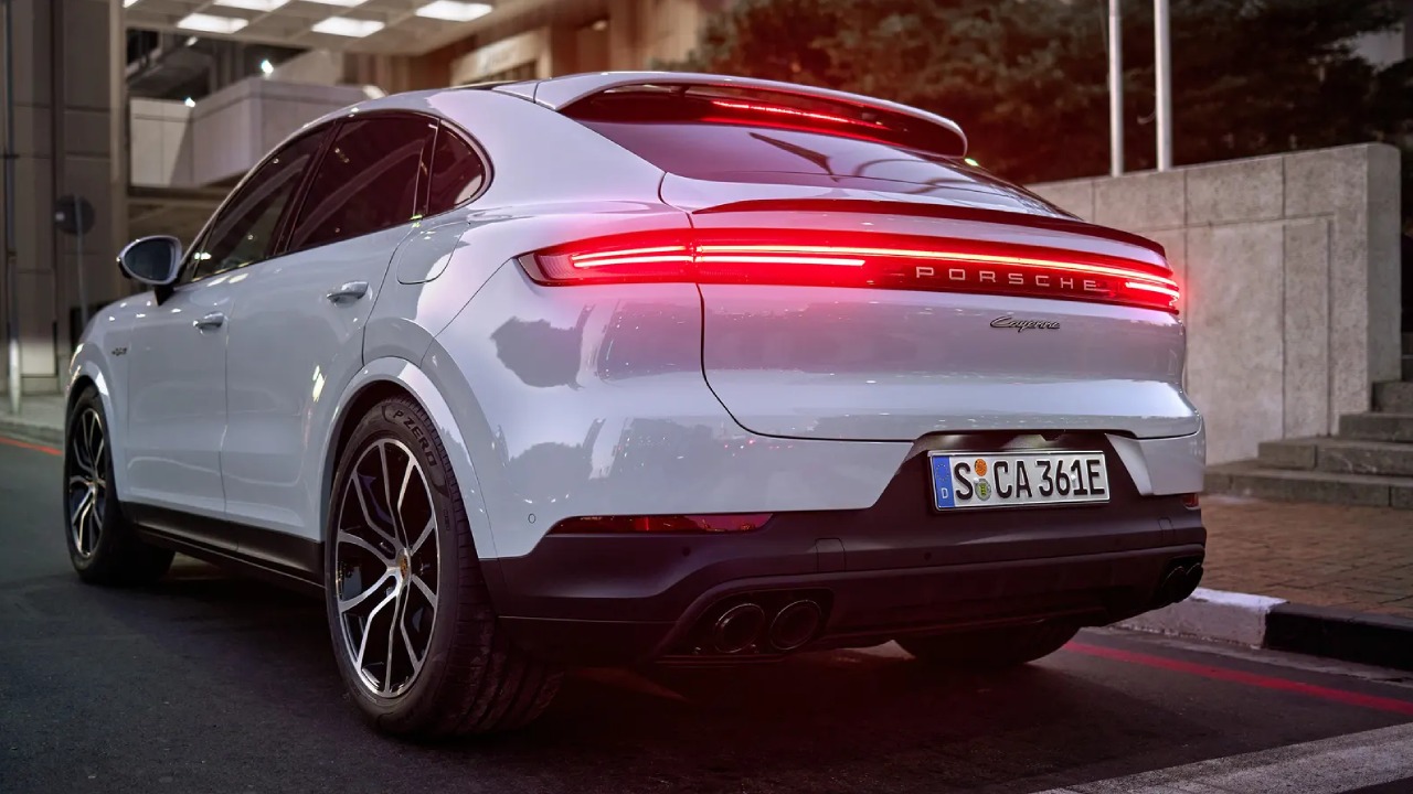 Prices and Specifications for Porsche Cayenne Coupe 2024 in UAE